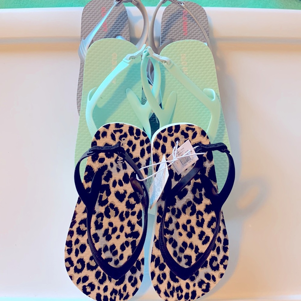 Old Navy -  NWT!! - Toddler Girls Flip Flops - Toddler Size 10